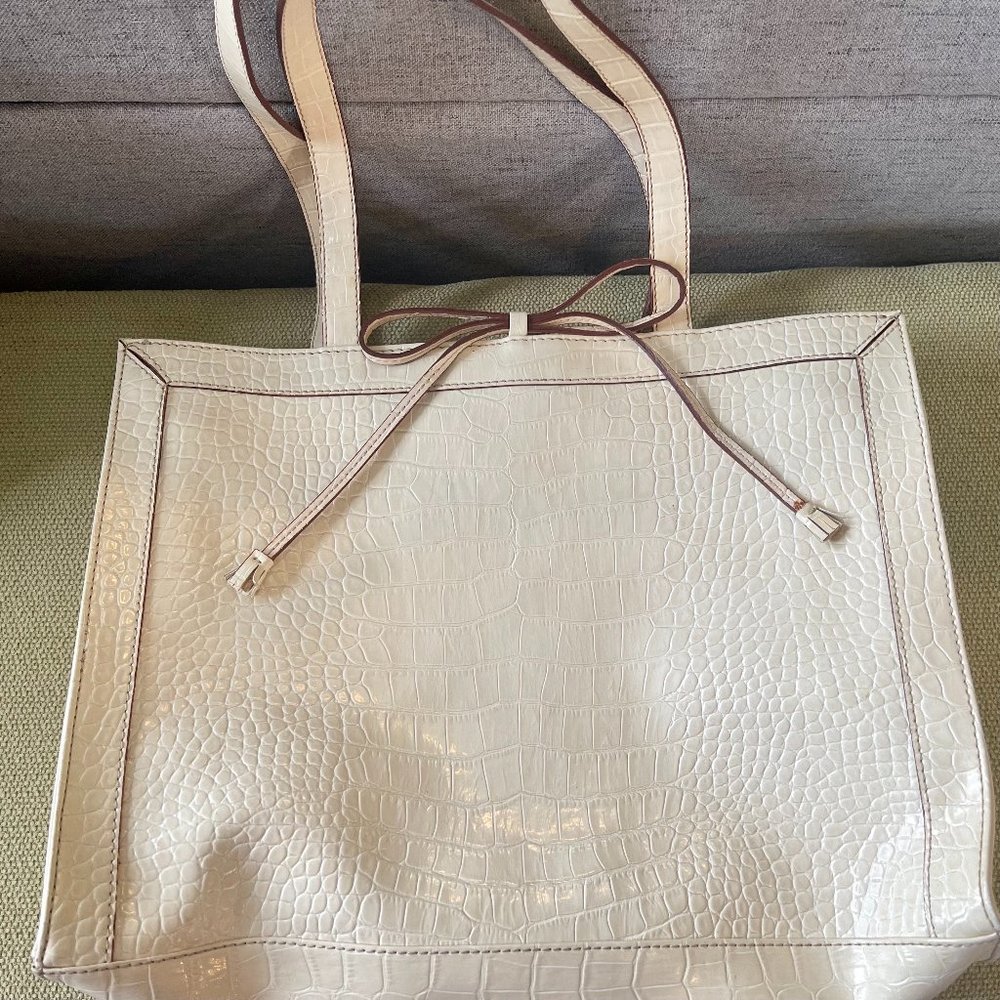 Liz Claiborne Cream Colored Handbag